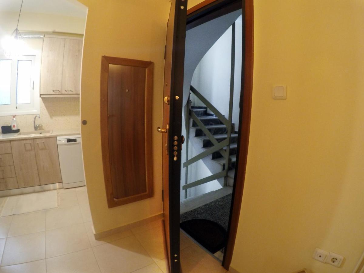 Myrtle, City Center Renovated Apartment เอเธนส์ ภายนอก รูปภาพ