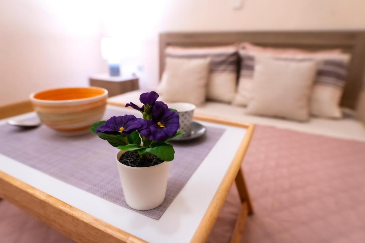 Myrtle, City Center Renovated Apartment เอเธนส์ ภายนอก รูปภาพ