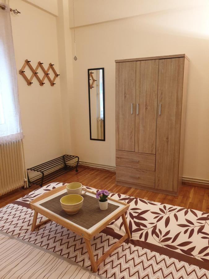 Myrtle, City Center Renovated Apartment เอเธนส์ ภายนอก รูปภาพ